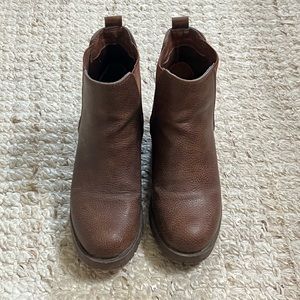 Mia boots size 6.5